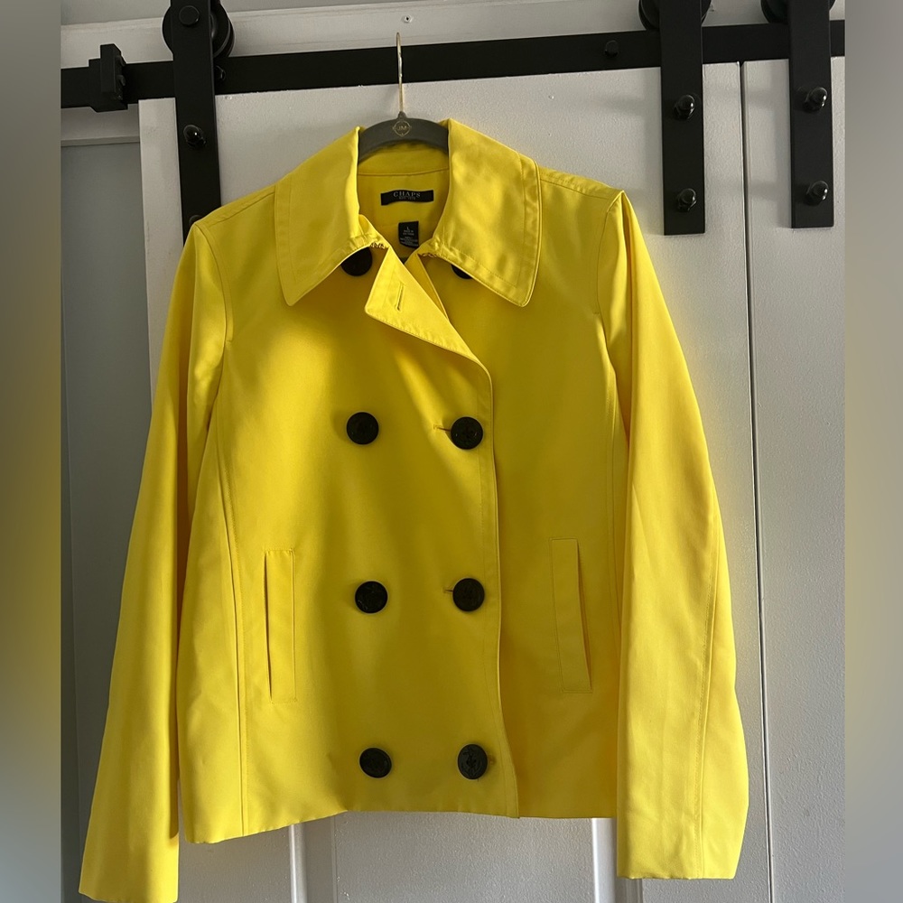 CHAPS Size Large Yellow Jacket